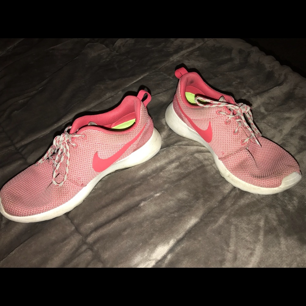 Women’s Nike roshe